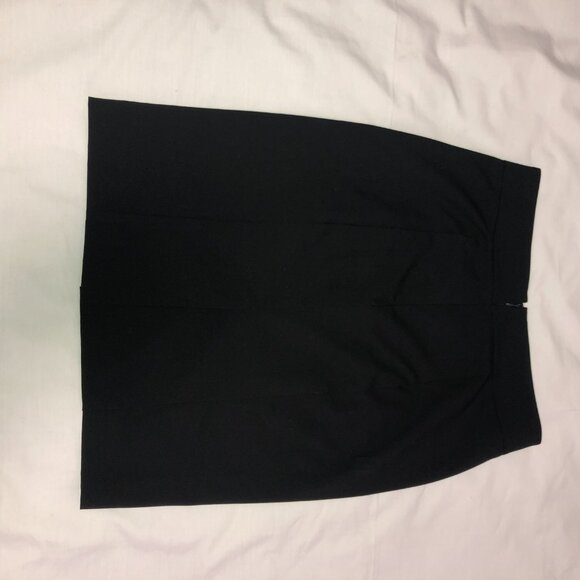 Ann Taylor Factory Size 2 black pencil skirt back vent, hidden zip. Professional - Picture 5 of 8